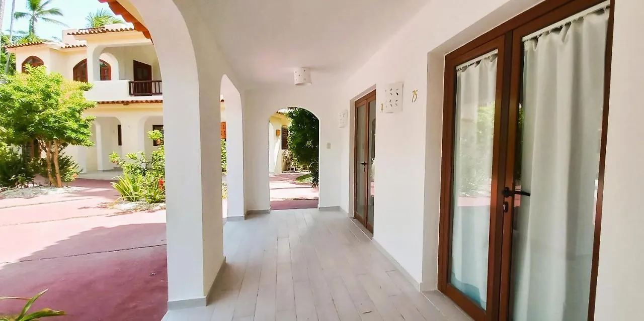 Aparthotel La Piazzetta Suites Punta Cana Beach - Los Corales Village