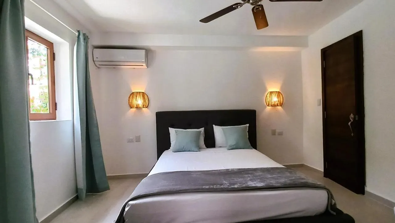 Aparthotel La Piazzetta Suites Punta Cana Beach - Los Corales Village