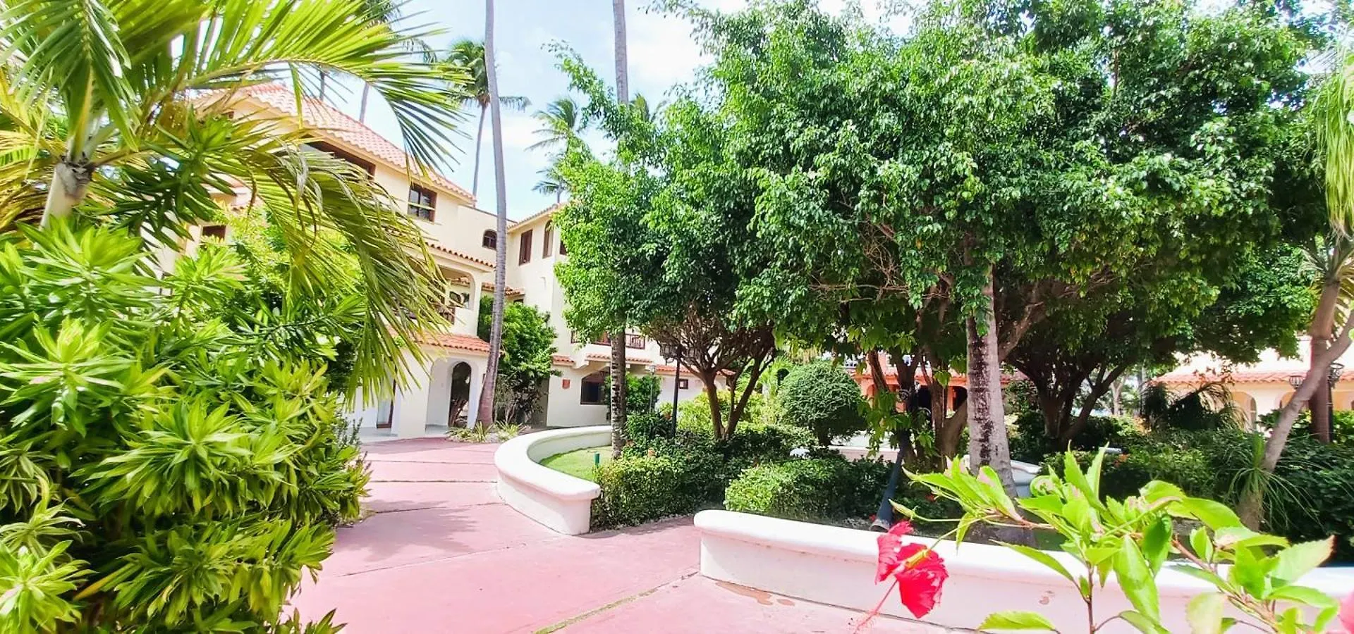 Aparthotel La Piazzetta Suites Punta Cana Beach - Los Corales Village Dominican Republic